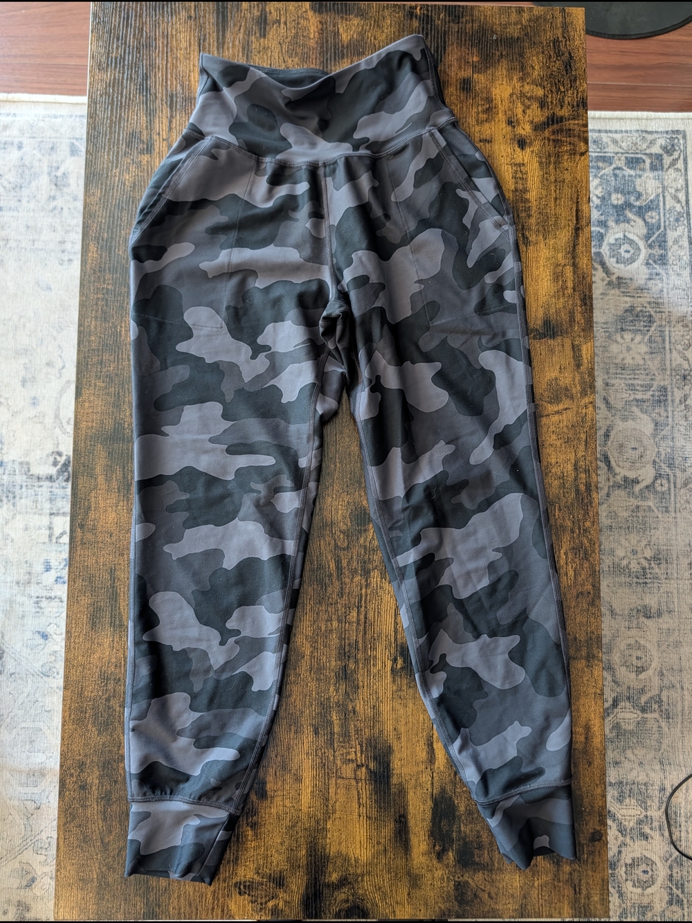 Old Navy Black & Gray Camo High-Rise Joggers